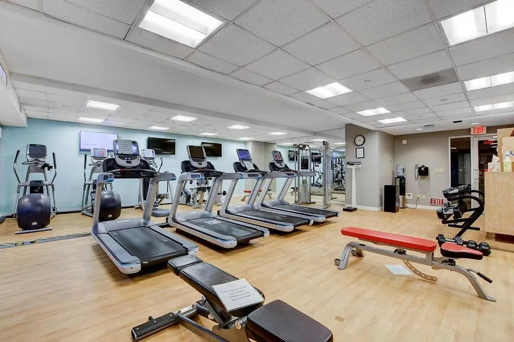Ultimate Las Vegas Getaway One Bedroom Suite With Balcony, Kitchen, Gym, Pool & Free Parking