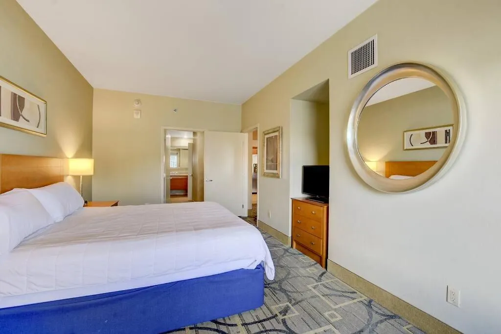 Ultimate Las Vegas Getaway One Bedroom Suite With Balcony, Kitchen, Gym, Pool & Free Parking Aparthotel